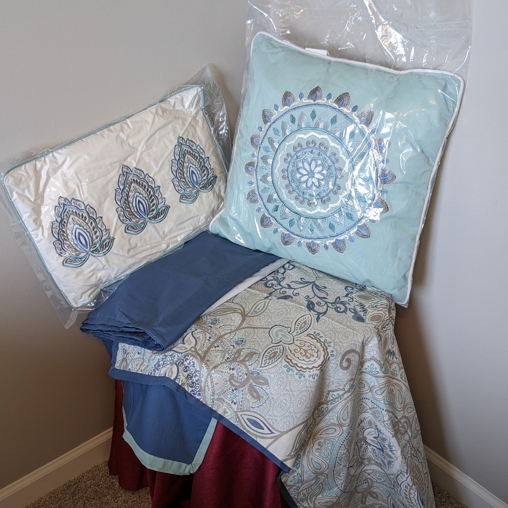 Madison Park Throw Pillows, Euro Shams, King Pillowcases, and King Bedskirt